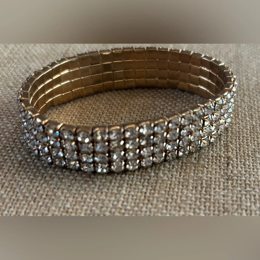 Beautiful Stretch Rhinestone Bracelet